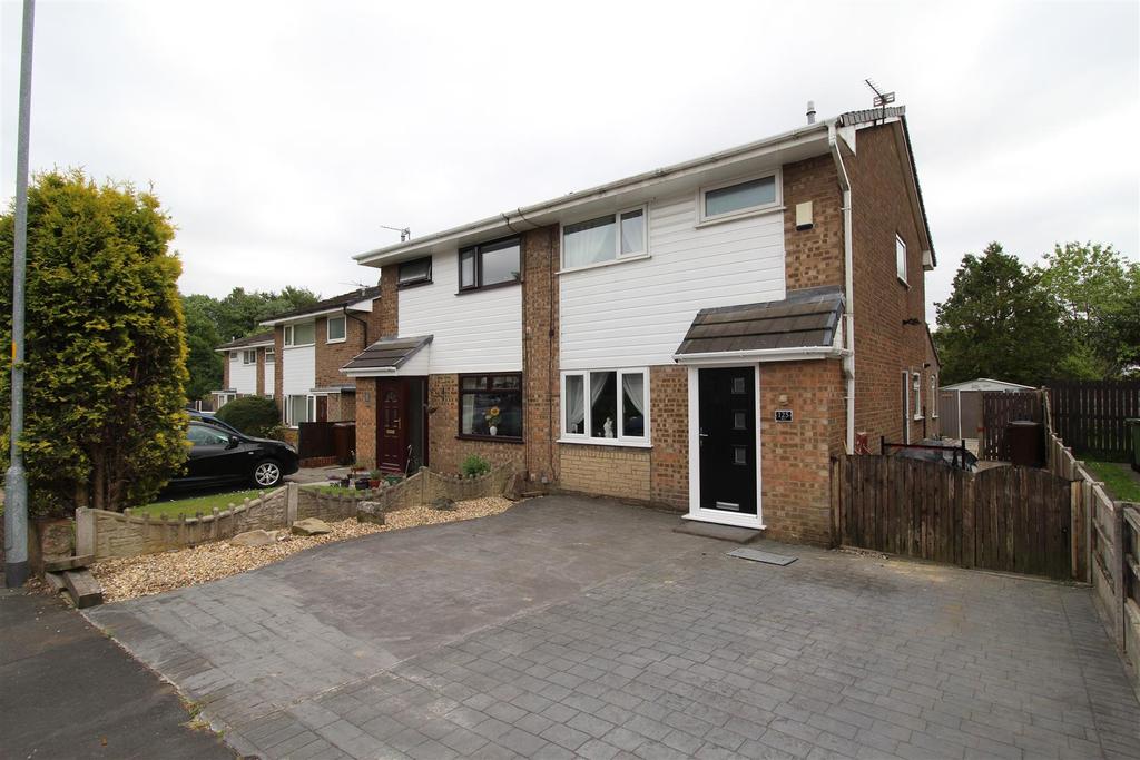 Ashbourne Avenue, Whelley, Wigan, WN2 1HW 3 bed semidetached house £