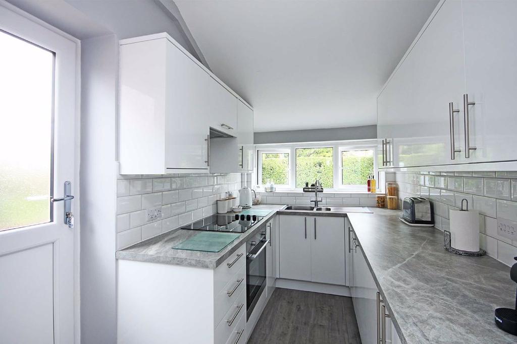 Colebrook Road, Timperley, Cheshire 3 bed semidetached house £399,950