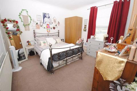 95 Station Road, Kippax, Leeds, LS25 7LE