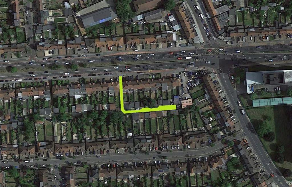 Eastern Avenue, Ilford, IG4 Land £5,000