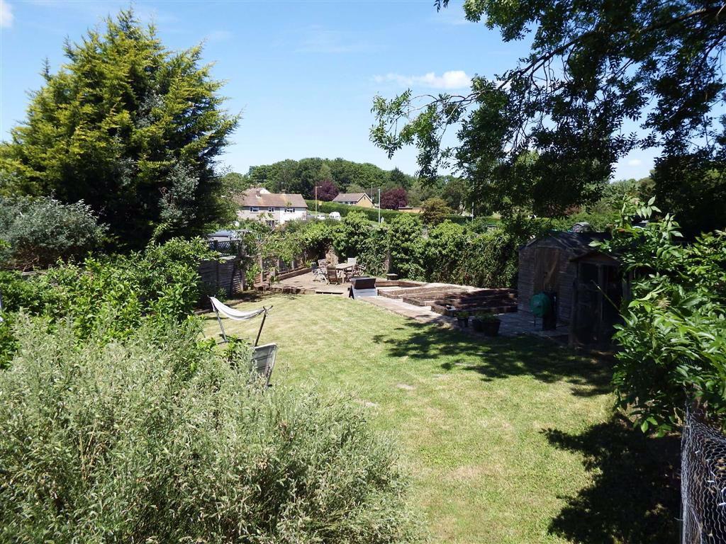 Ellis Avenue, Stevenage... 2 bed semidetached house £350,000