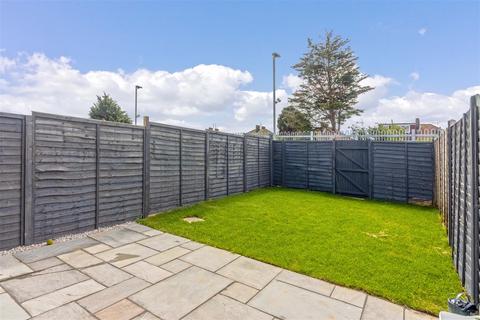 21 Coleridge Close, Goring By Sea, Worthing, BN12 6LD