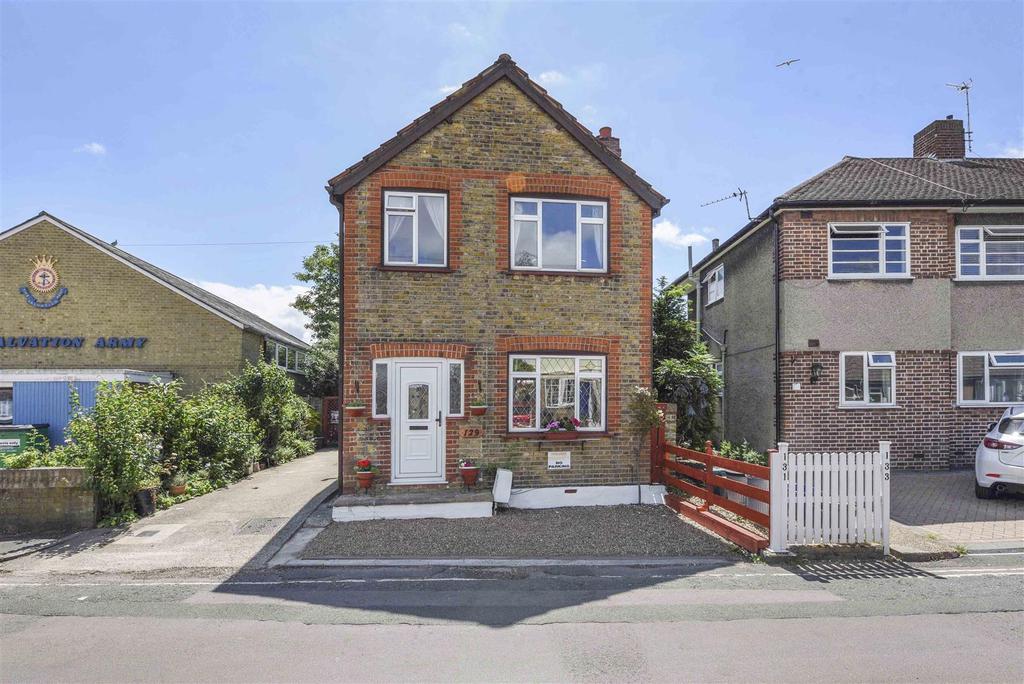 Colne Road, Twickenham 3 bed detached house £675,000