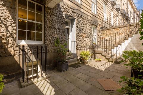 19/2 Abercromby Place, Edinburgh, EH3 6LB
