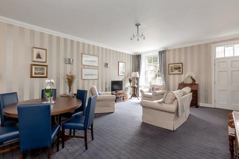 19/2 Abercromby Place, Edinburgh, EH3 6LB