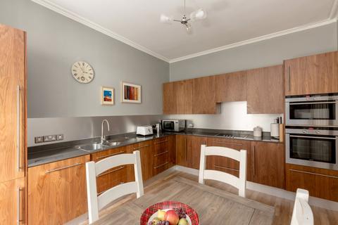 19/2 Abercromby Place, Edinburgh, EH3 6LB