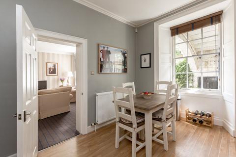 19/2 Abercromby Place, Edinburgh, EH3 6LB