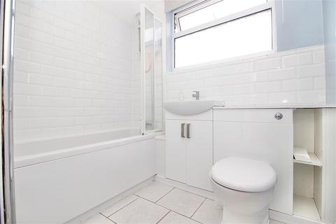 33 Kitchener Road, Ipswich, IP1 4DT
