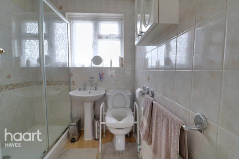 68 Adelphi Crescent, Hayes, UB4 8NB