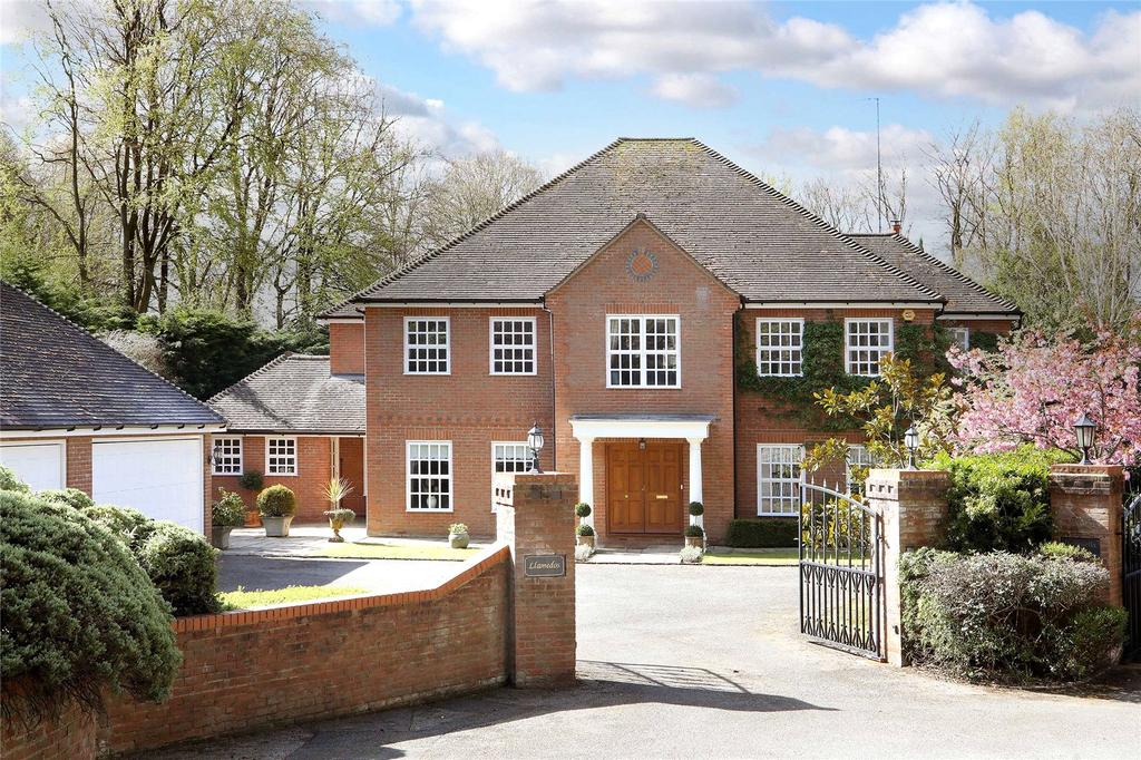Manor Road, Penn, High Buckinghamshire, HP10 5 bed detached