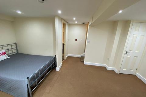 3 bedroom house share to rent - Norman Grove, Kirkstall, Leeds, LS5 3JH