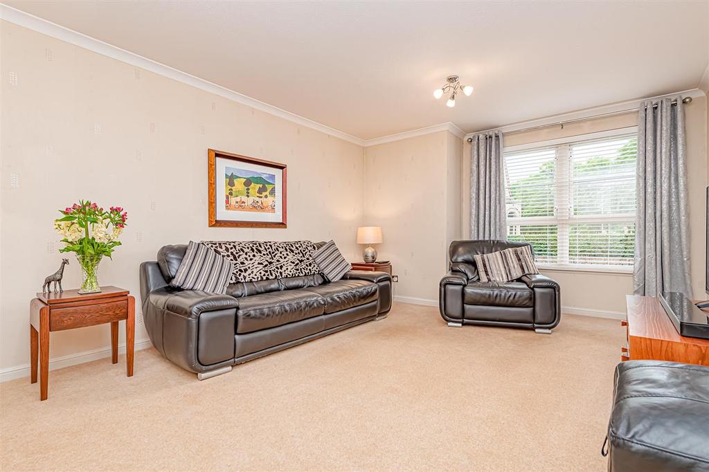 Brown Court, Grangemouth 2 bed flat £105,000