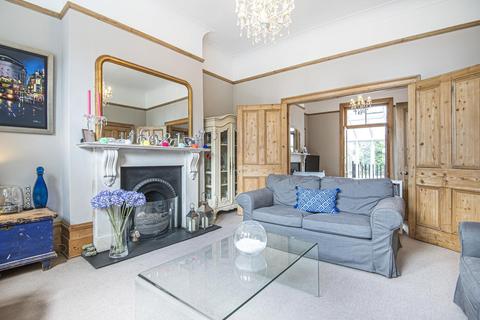 17 Aspley Road, London, SW18 2DB