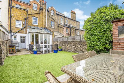 17 Aspley Road, London, SW18 2DB