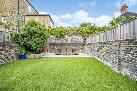 17 Aspley Road, London, SW18 2DB