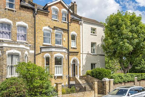 17 Aspley Road, London, SW18 2DB