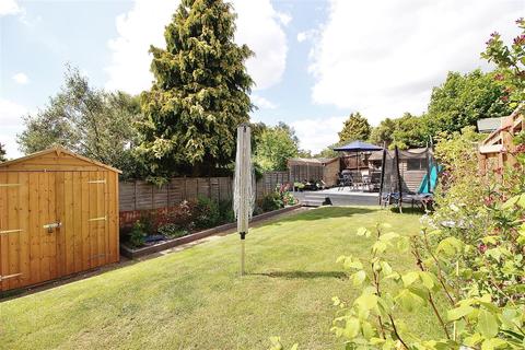 43 Pine View Road, Ipswich, IP1 4HR