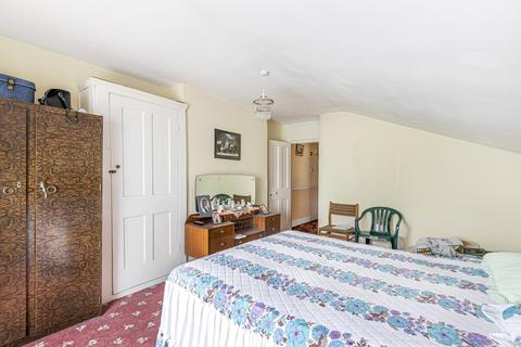 10 Sainfoin Road, London, SW17 8EP