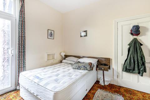 10 Sainfoin Road, London, SW17 8EP