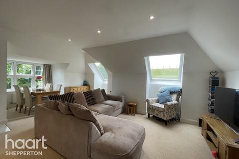 5 Andrews Gate, Shepperton, TW17 0AP