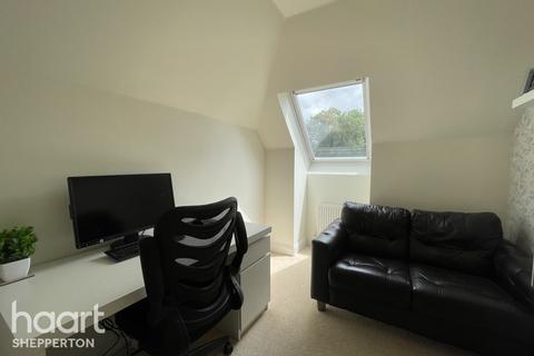5 Andrews Gate, Shepperton, TW17 0AP