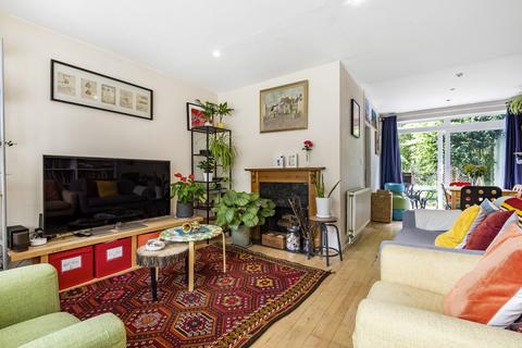 46 The Keep, London, SE3 0AF