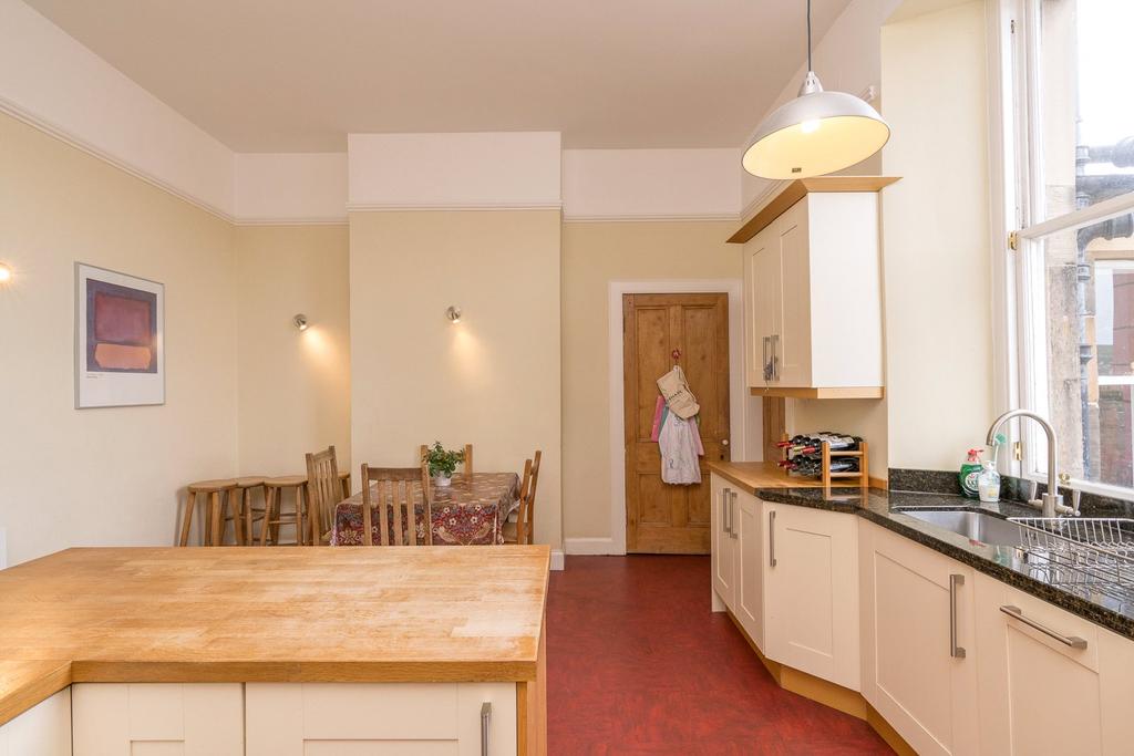 Kitchen Alt