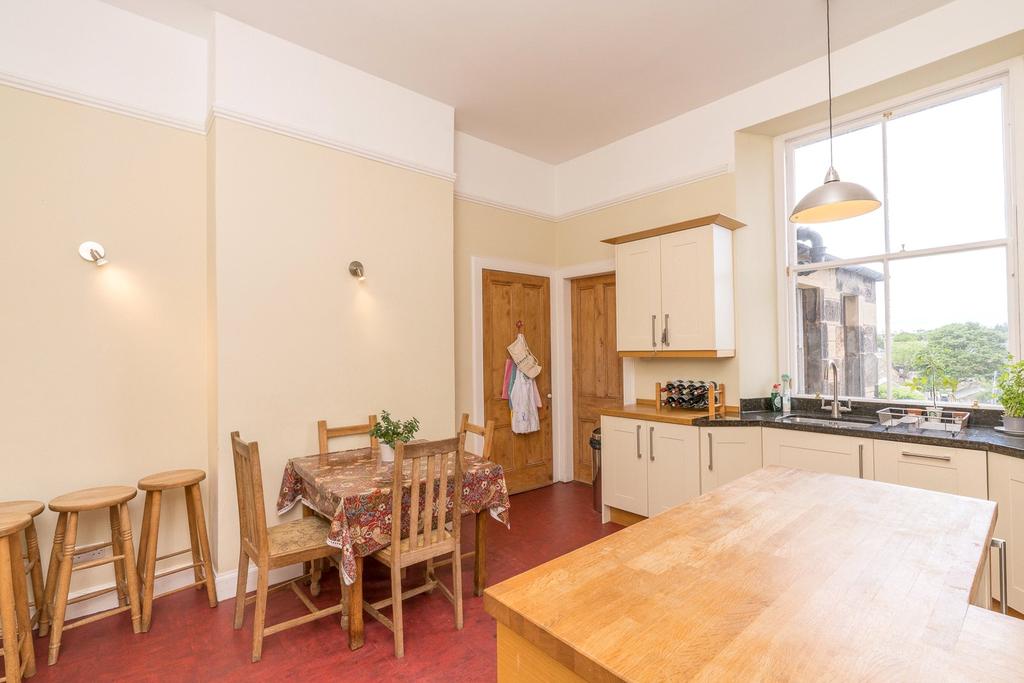Kitchen Alt