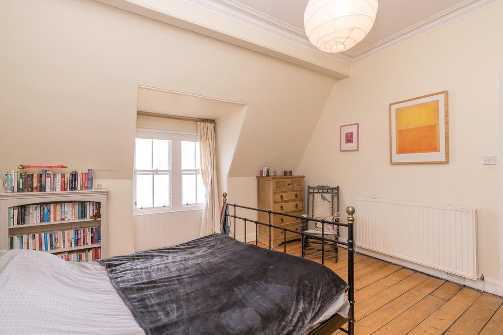 Bedroom 1 Alt
