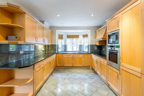 24 Pine Grove, Weybridge, KT13 9AW