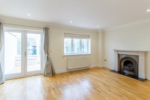 24 Pine Grove, Weybridge, KT13 9AW