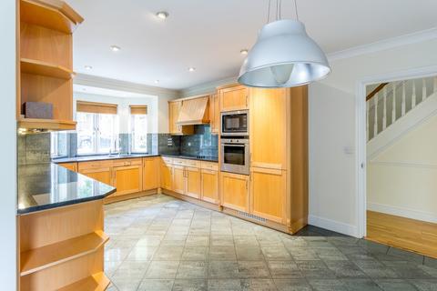 24 Pine Grove, Weybridge, KT13 9AW