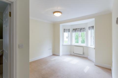 24 Pine Grove, Weybridge, KT13 9AW