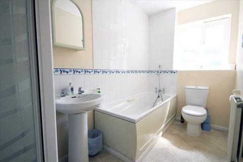 42 Malden Fields, Bushey, WD23 2QA