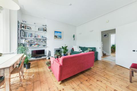 21b Osbaldeston Road, London, N16 7DJ