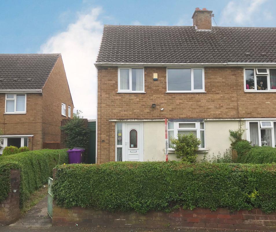 Lawnswood Avenue, Parkfields, Wolverhampton, WV4 6RZ 3 bed semidetached house £49,000