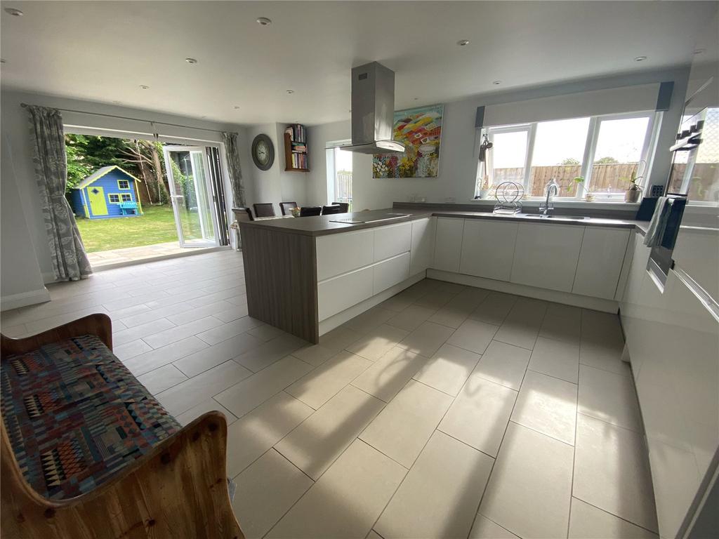 Long Water Drive, Alverstoke, Gosport, Hampshire, PO12 4 bed detached