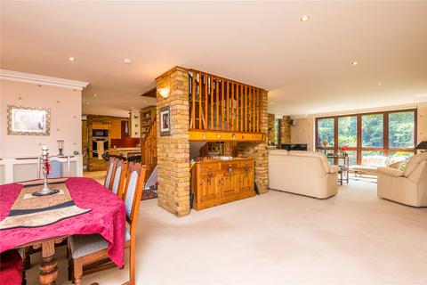 1 Moat End, Southend-on-sea, SS1 3QA