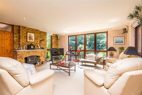 1 Moat End, Southend-on-sea, SS1 3QA