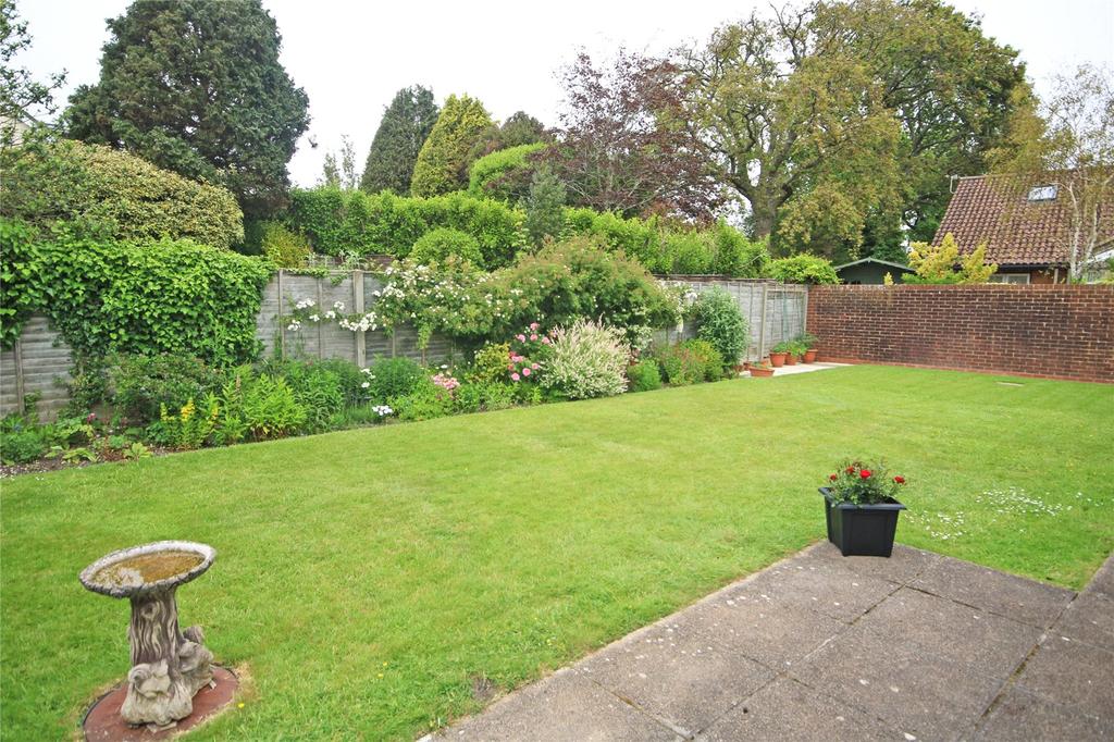 Newlands Road, New Milton, BH25 3 bed bungalow £565,000