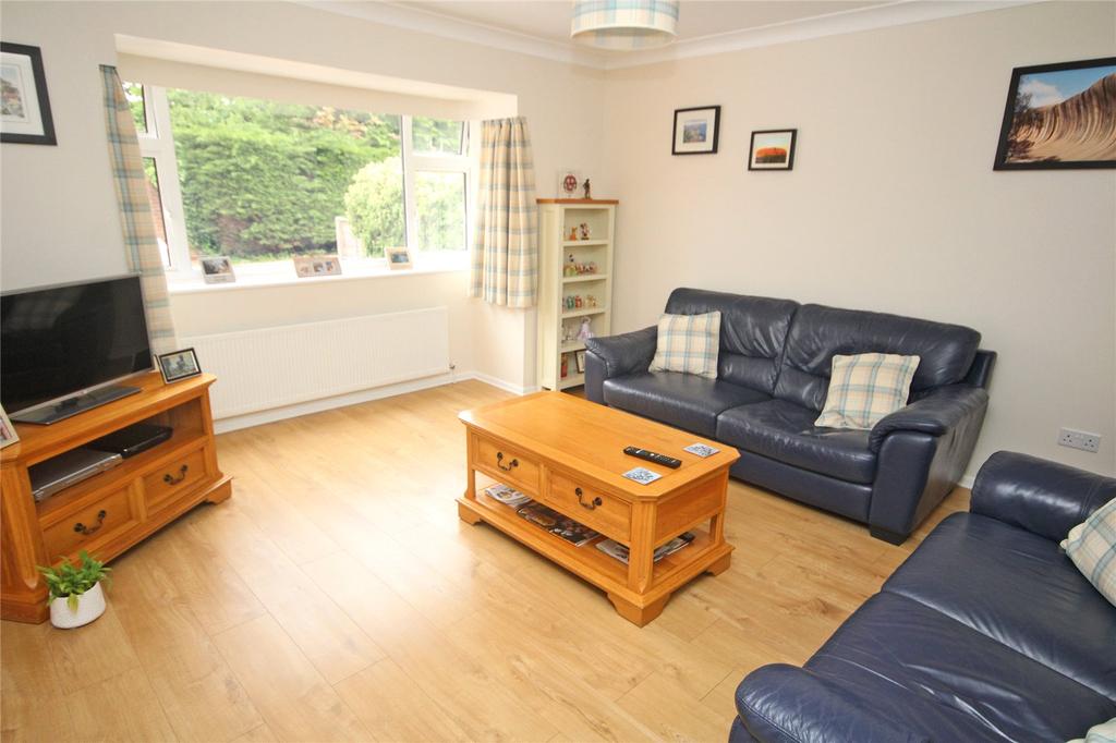 Newlands Road, New Milton, BH25 3 bed bungalow £565,000