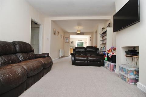 7 Broadmere Road, Ipswich, IP1 5BU