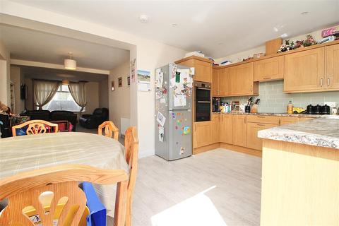 7 Broadmere Road, Ipswich, IP1 5BU