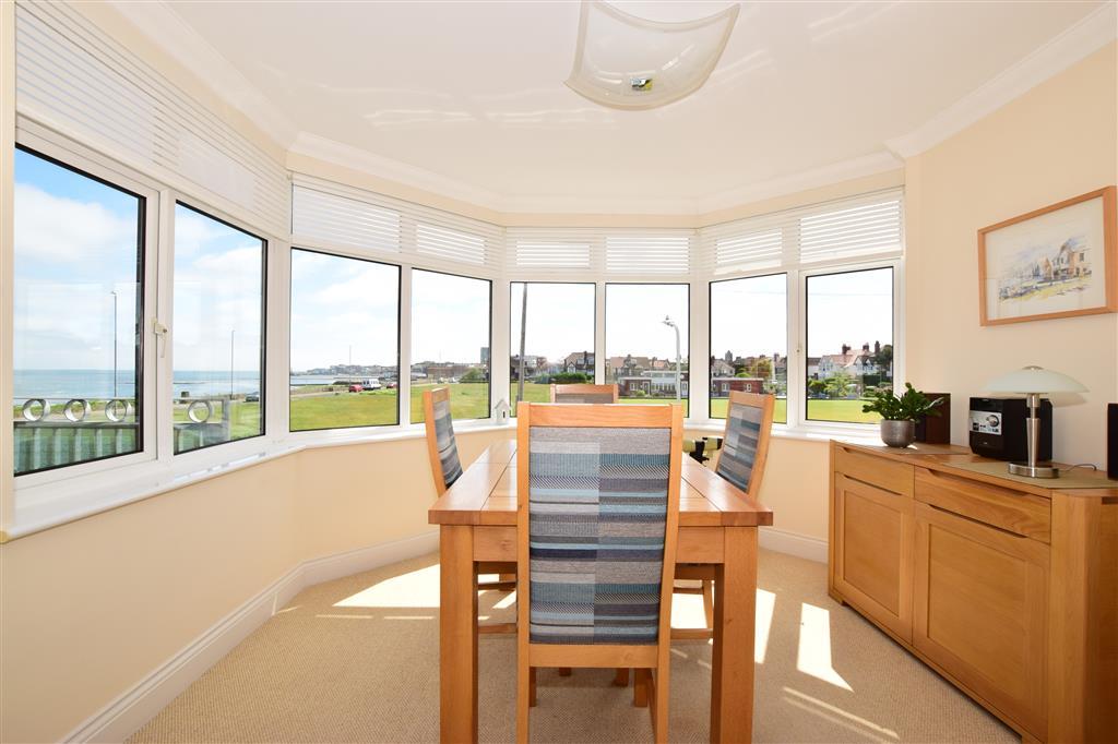 Royal Esplanade, Westbrook, Margate... 3 bed flat £425,000