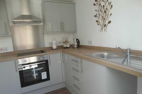 2 bedroom terraced house to rent, Longstone Road, Eastbourne