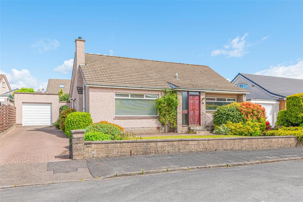 Beech Crescent, South Broomage, Larbert 4 bed detached house for sale
