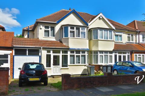 30 Bushmore Road, Hall Green, Birmingham, B28 9QX