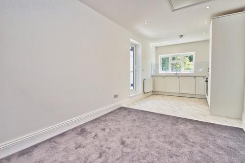 1 bedroom flat to rent, Roxborough Park, Harrow On The Hill
