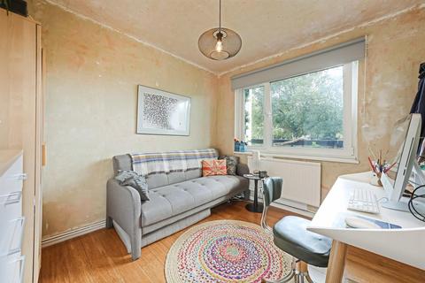 53 Dora Street, London, E14 7TP