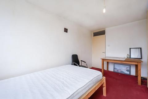 45 Clearbrook Way, London, E1 0SB